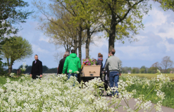 een ongedwongen uitvaart in kleine kring, met onze loopkoets